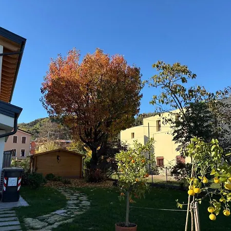 Giardino Di Lei, Giallo